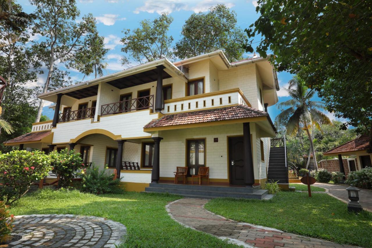 The World Backwaters, Alleppey Кумараком Екстер'єр фото