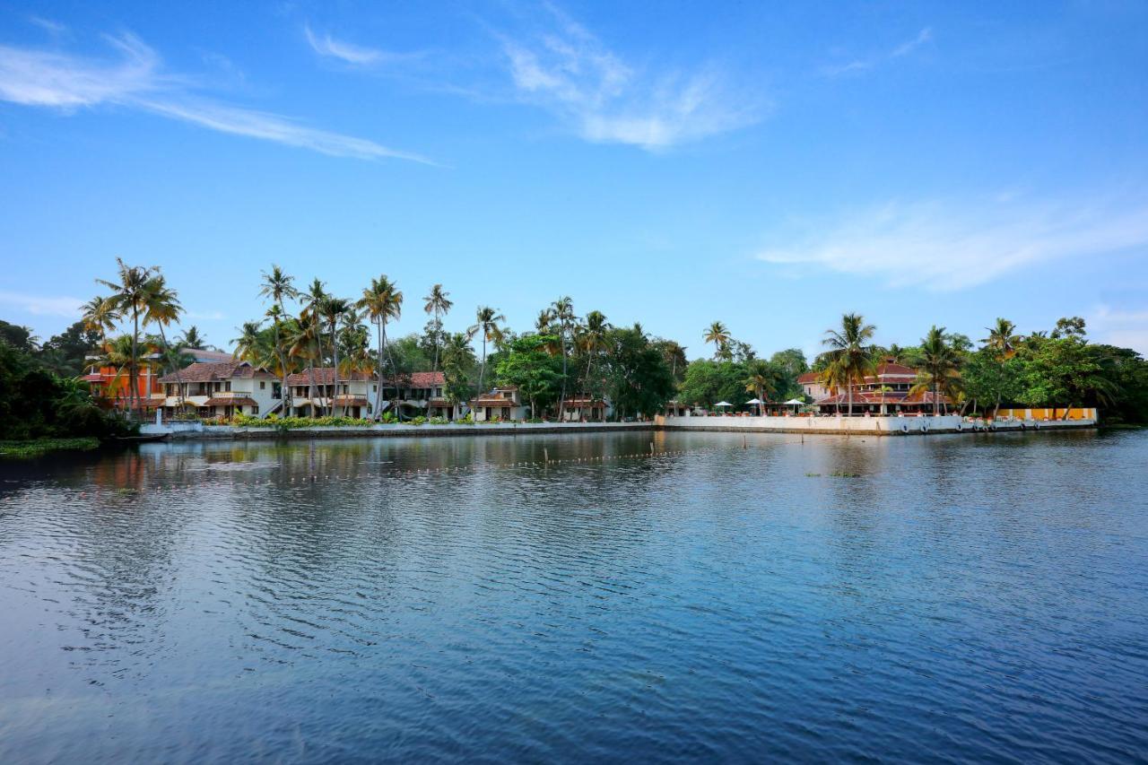 The World Backwaters, Alleppey Кумараком Екстер'єр фото