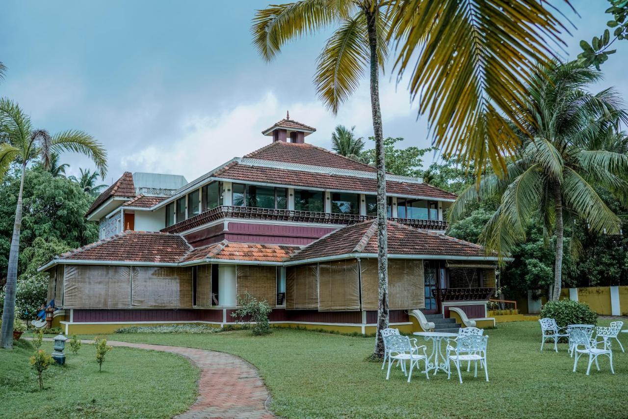 Готель The World Backwaters, Alleppey Кумараком Екстер'єр фото